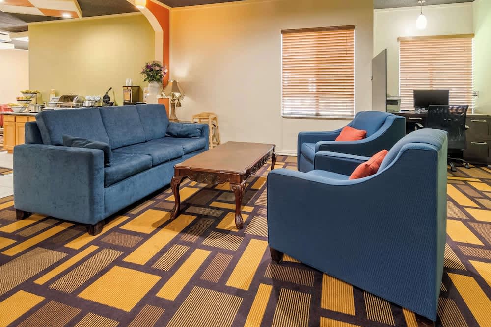 Quality Inn & Suites Lenexa Kansas City 3