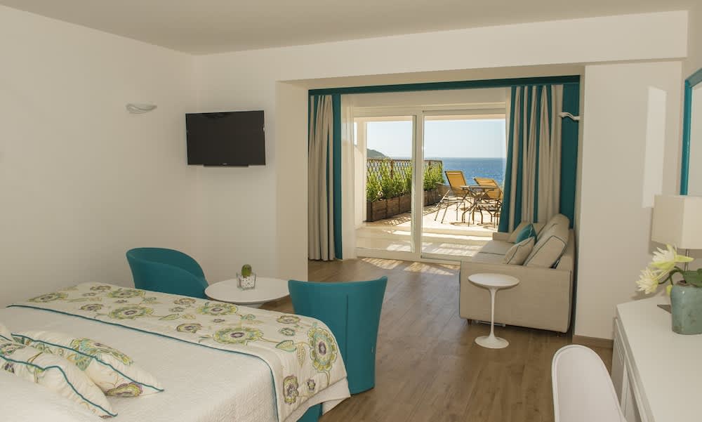 El Faro Hotel & Spa 5
