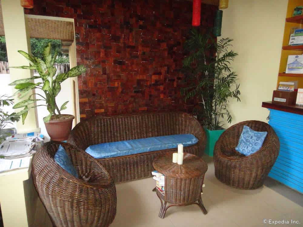 Blue Lagoon Inn & Suites 4