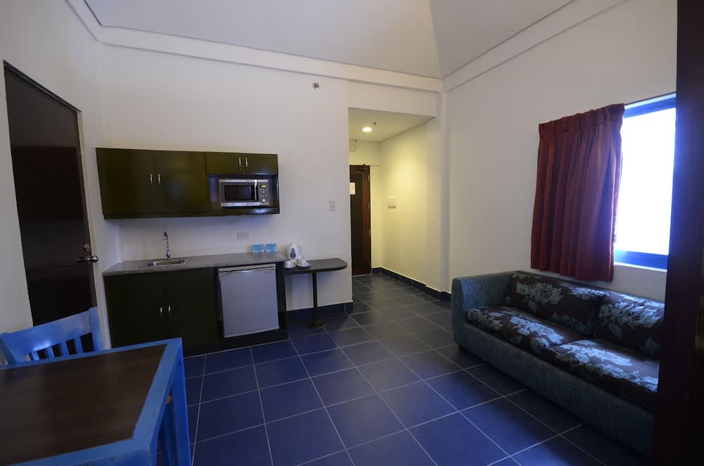 Microtel by Wyndham Puerto Princesa 4