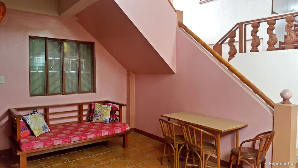 Lola Itang Pension 5
