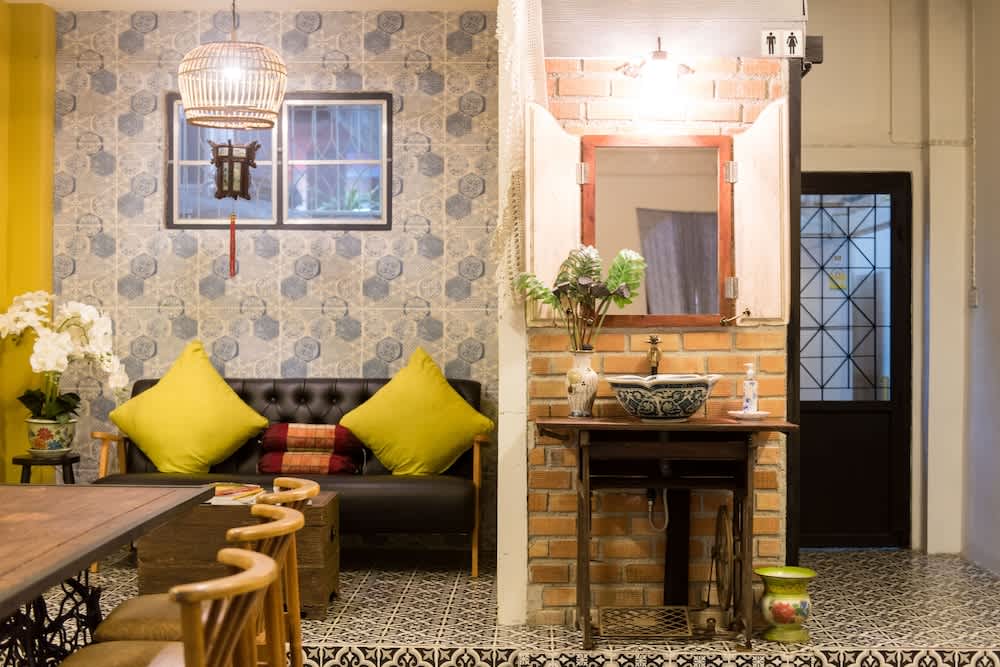 The Neighbors Hostel 4
