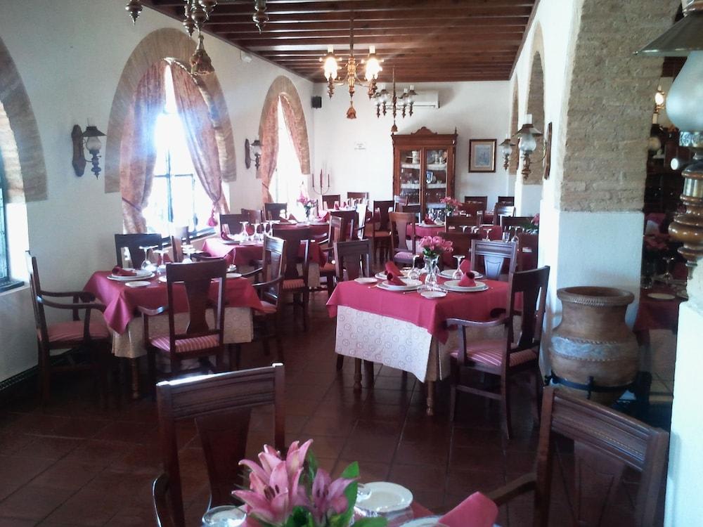 Hotel Castillo de Montemayor 3