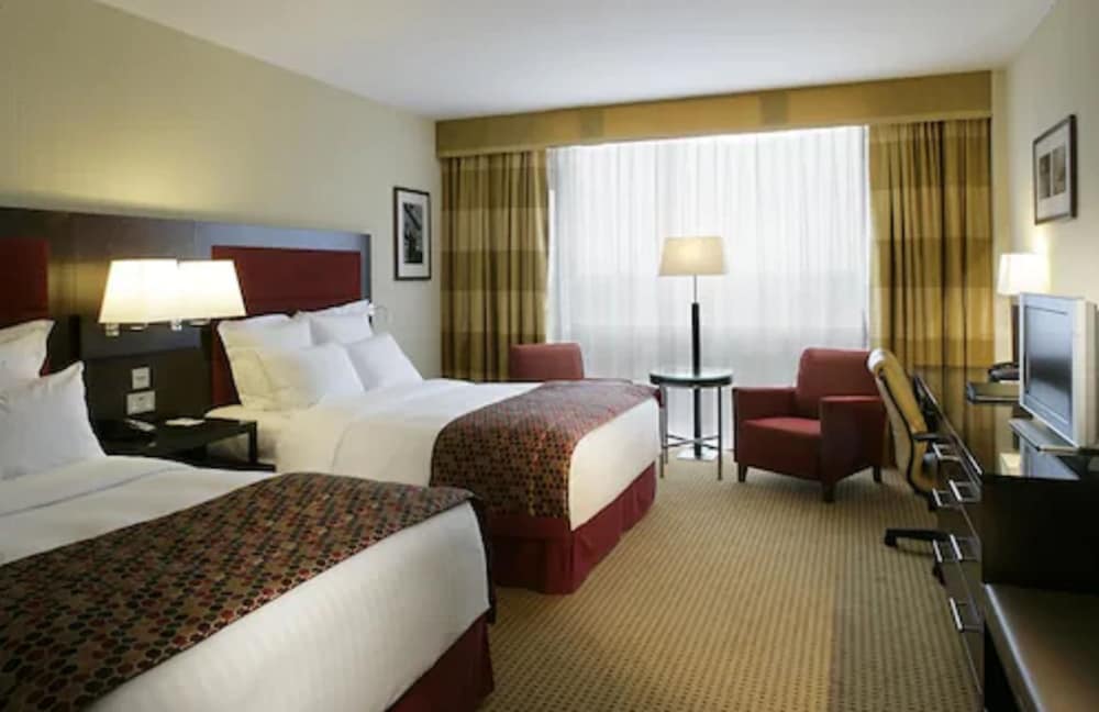 Pillo Hotel & Leisure Club 5
