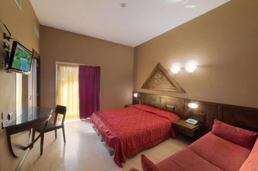 Hotel La Paul 4