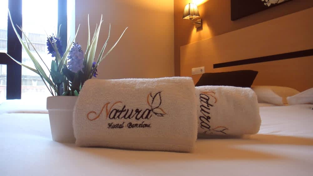 Hostal Live Natura Barcelona 3