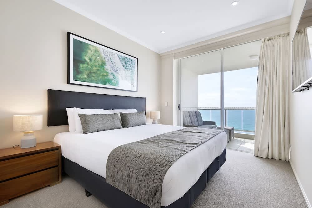 Pacific Views Resort 5