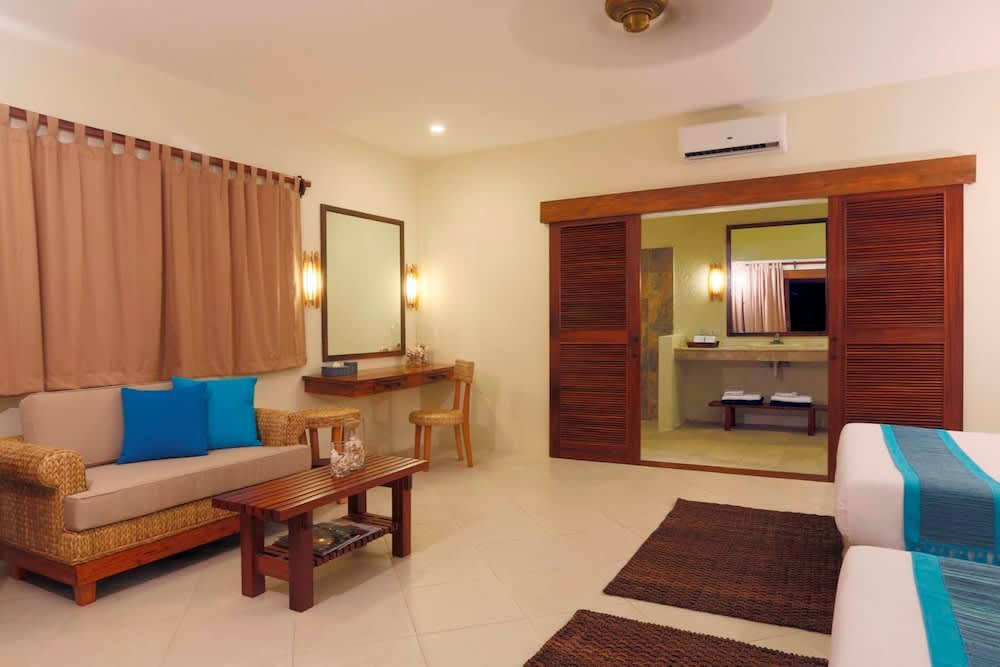 Bluewater Sumilon Island Resort 4
