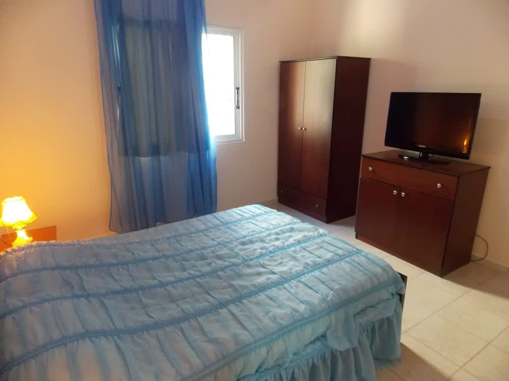 Ylli's Apartments 5