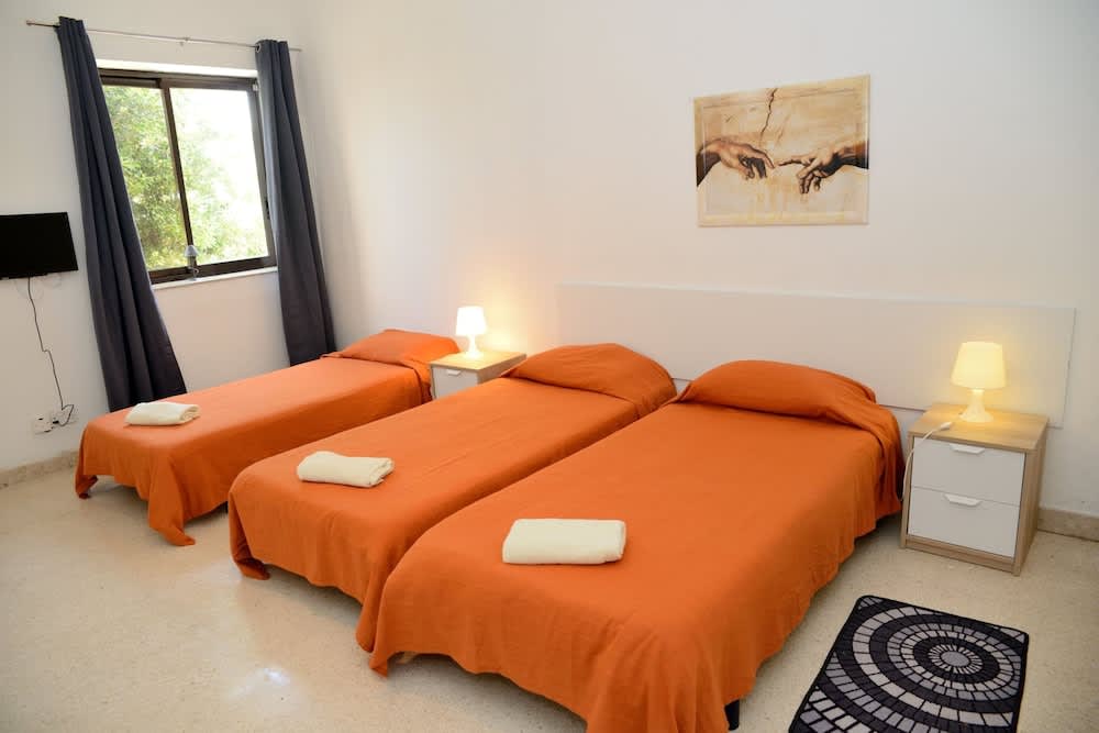 Whitestar Guesthouse 4
