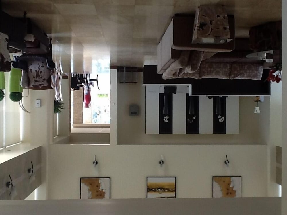 Eagles Apartments, Airport Residential 3