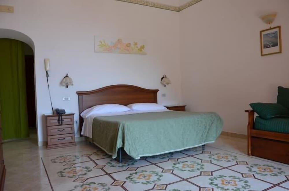 Villa Celentano 2