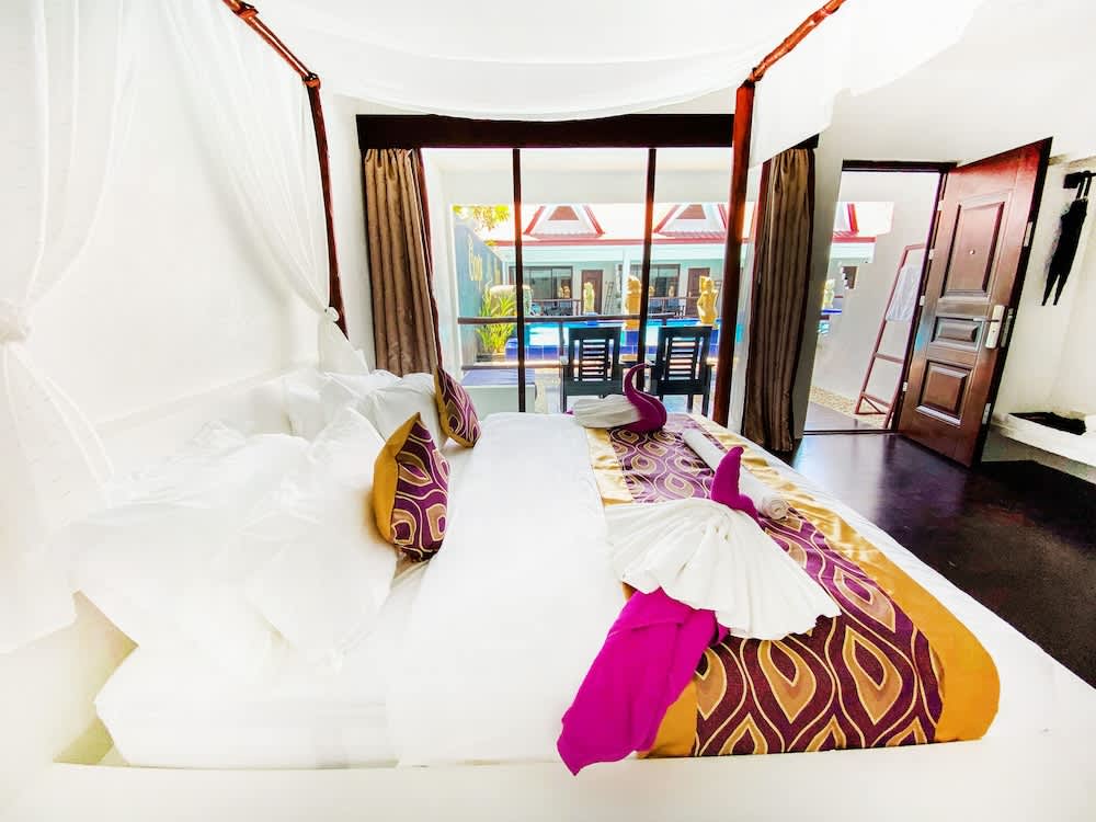 Carpe Diem Villas & Resort 4