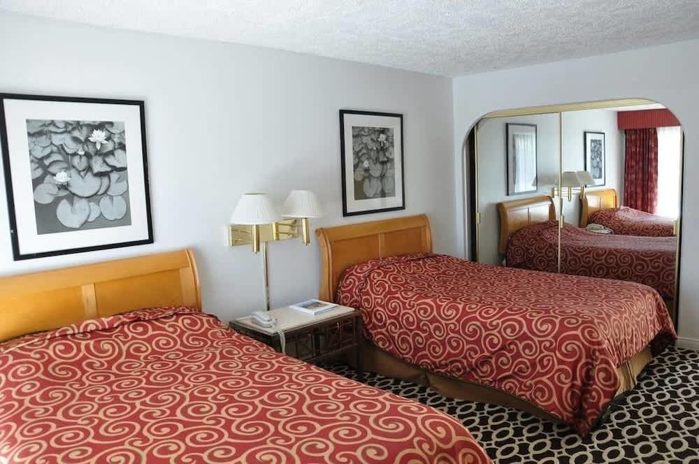 Delos Reyes Palm Springs 5