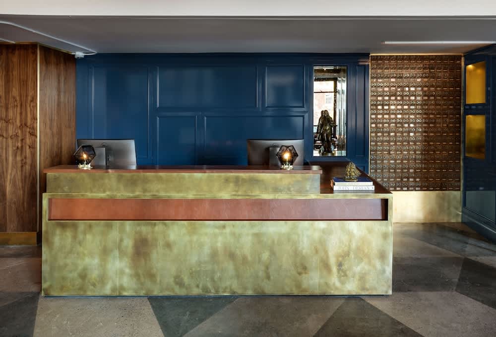 The Revolution Hotel 4