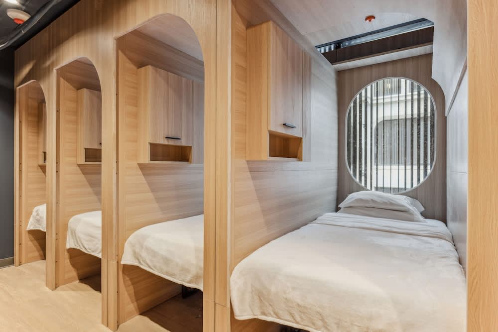 Meco Hotel 4