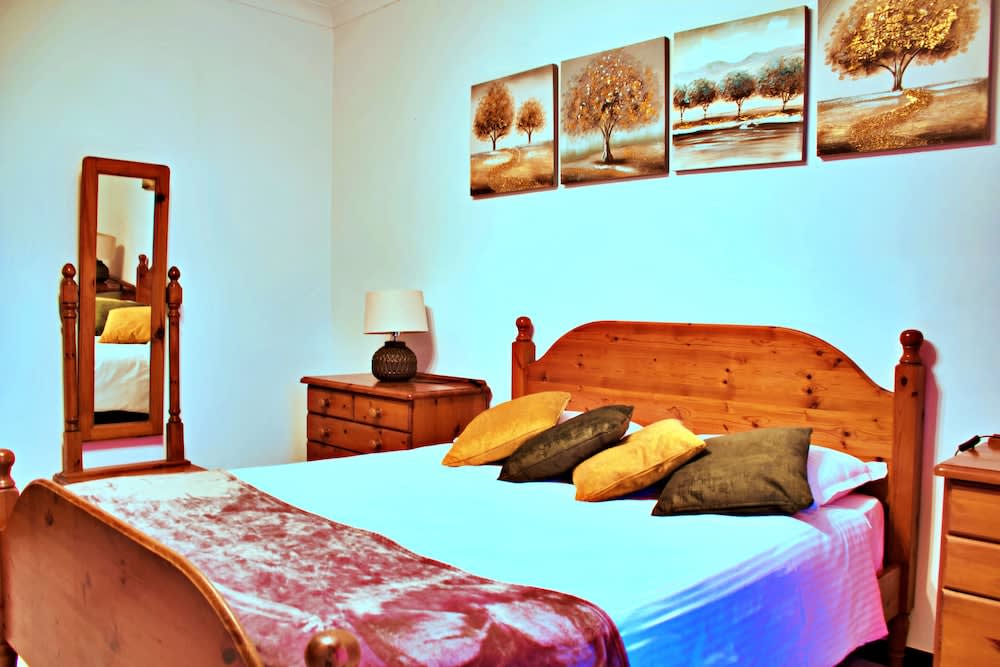 Green Grove Guest House 4