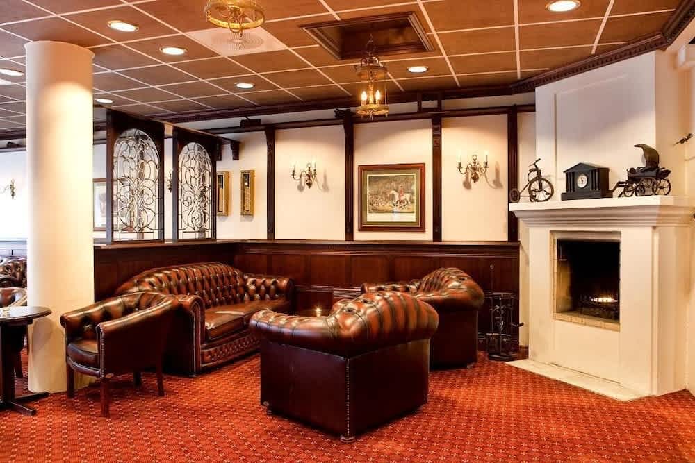 Chesterfield Hotel 4