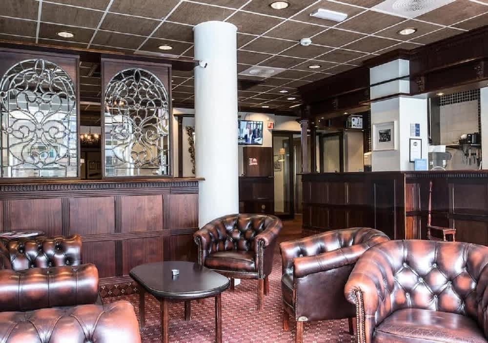Chesterfield Hotel 5