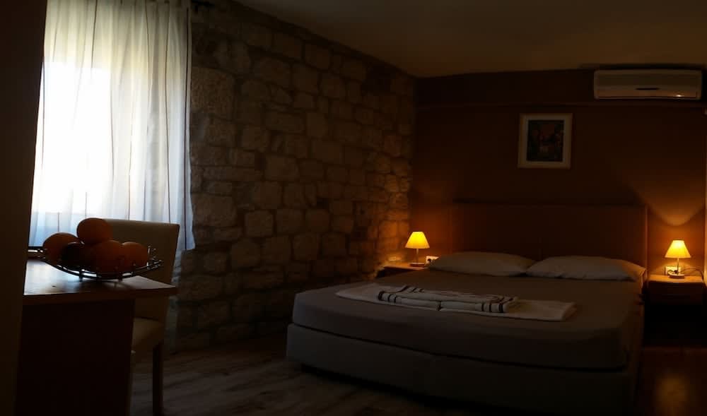Carol Rooms 5