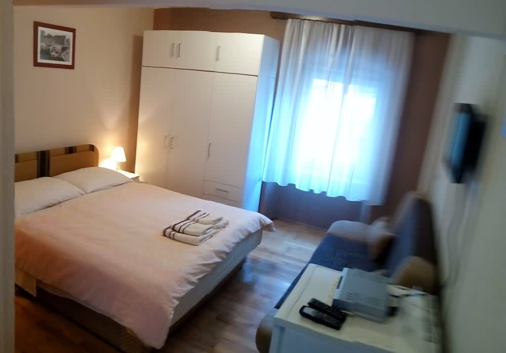 Carol Rooms 4