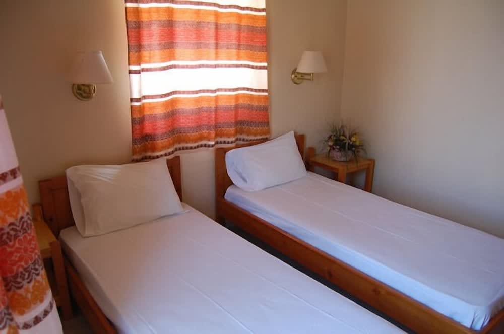 Haris Apartments 4