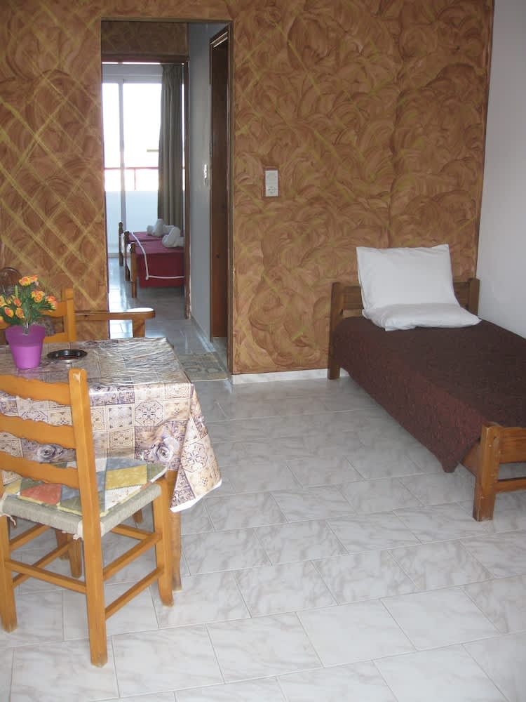 Stenna Apartments 4