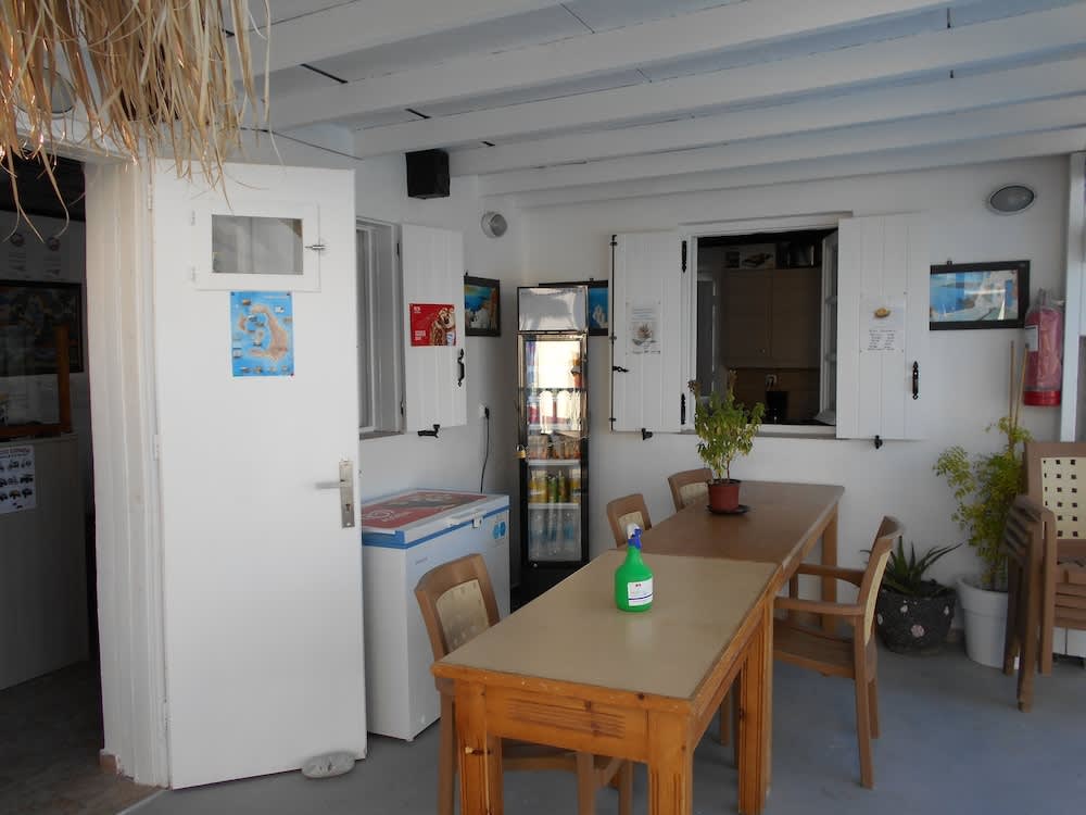 Studios Apartments Kapetanios 4