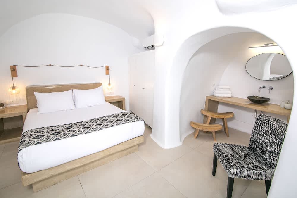 Elysian Santorini 5