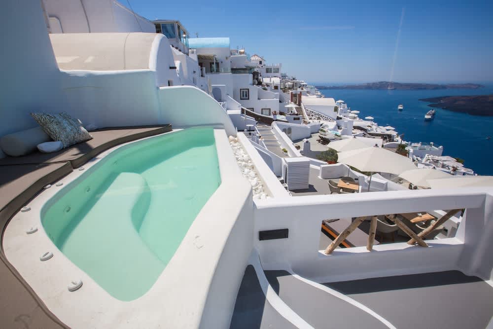 Chic Hotel Santorini 5