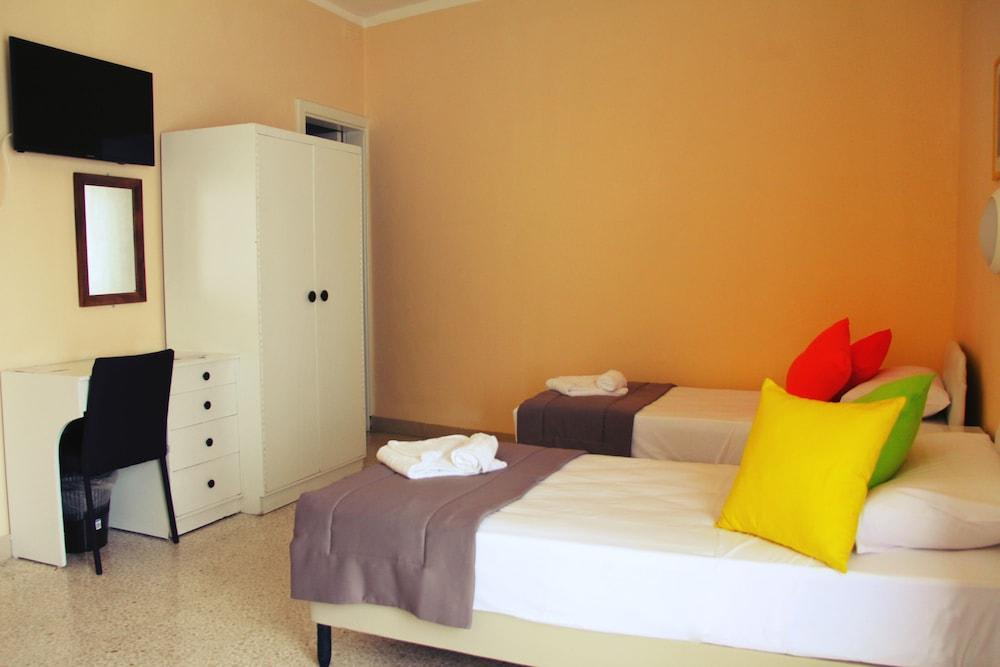 Mavina Hotel 5