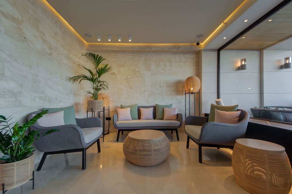Land's End, Boutique Hotel 5