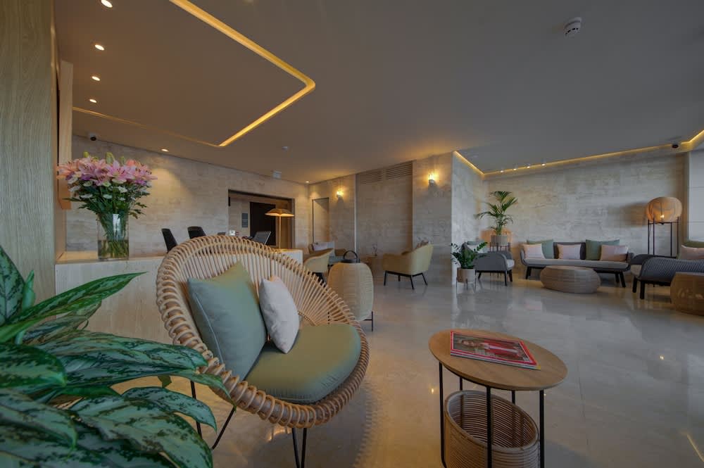 Land's End, Boutique Hotel 3