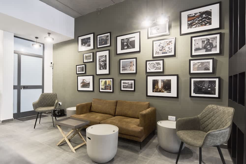 Mr Todd Hotel 5