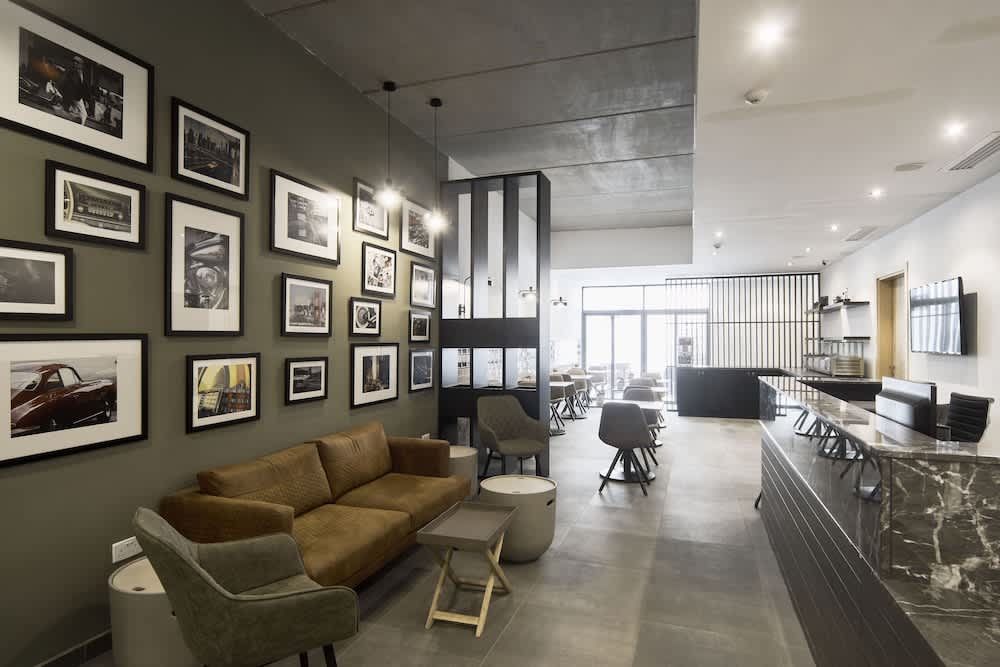 Mr Todd Hotel 3