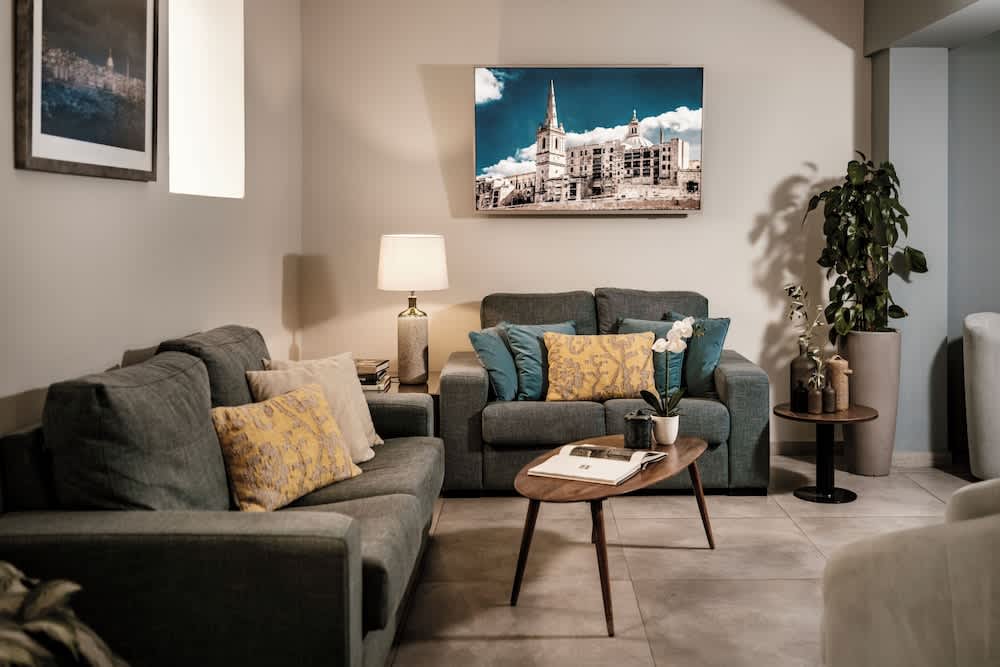 The Howard Hotel 4