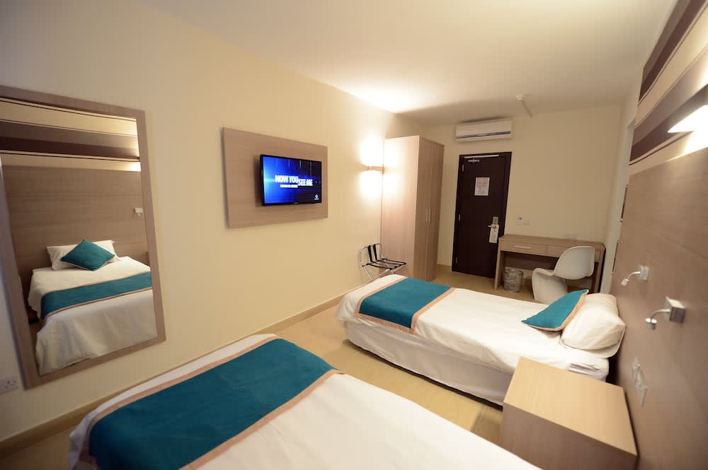 Day's Inn Hotel and Residence 3