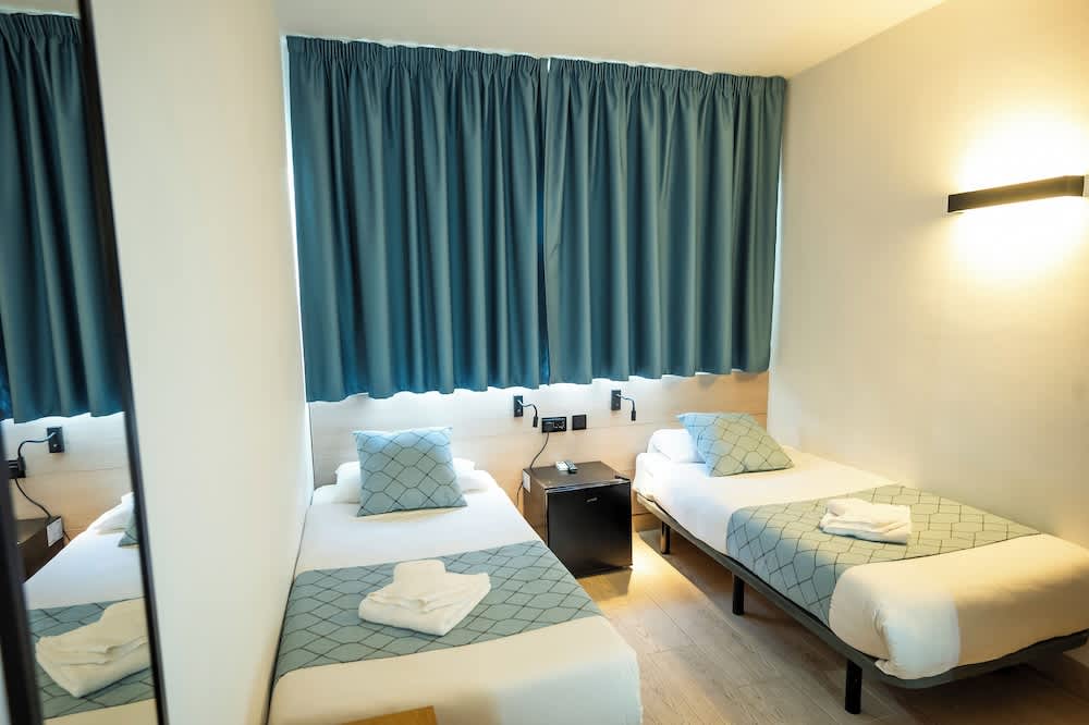 Day's Inn Hotel and Residence 5