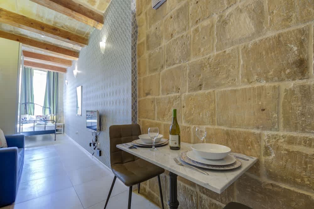 Tritoni Harbour suites - Valletta 3