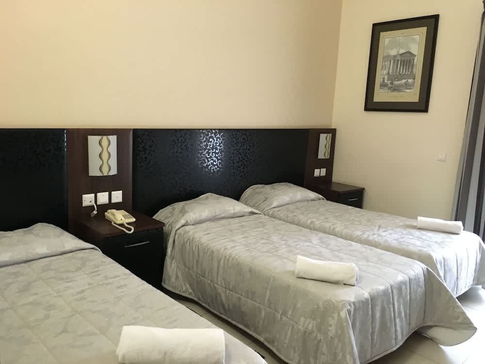 Grand Harbour Hotel 5