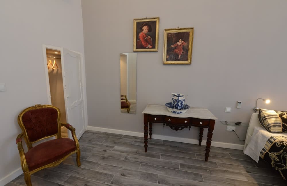 Paulos Valletta 5