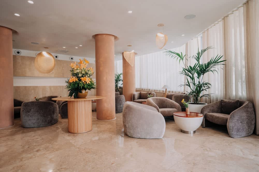 Reef Hotel & Spa 4
