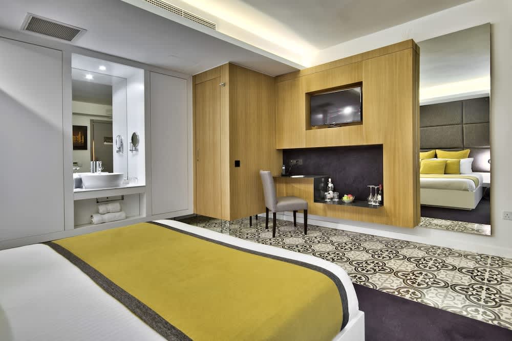 Ursulino Valletta 5