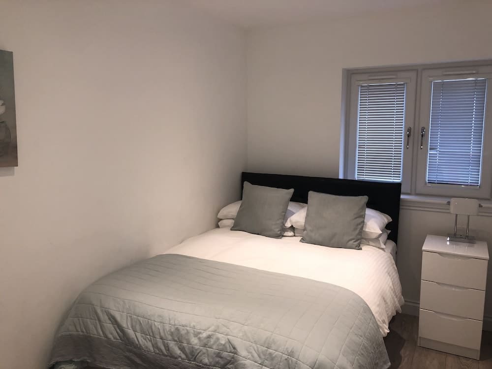 Chapel Street Stay - SJA Stays - 2 Bed Apartment 4