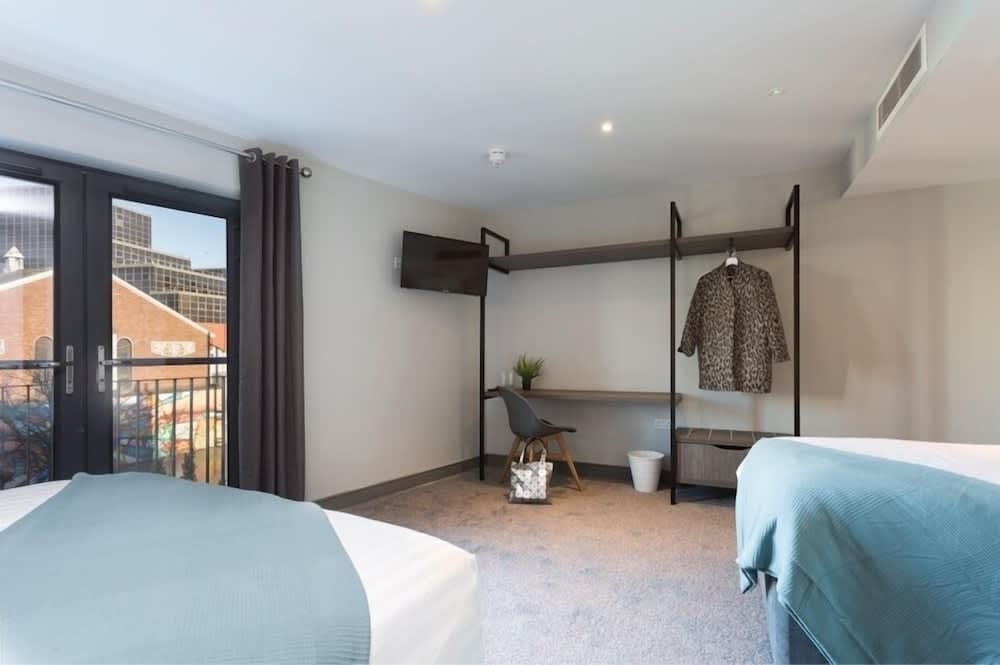 Bank Square Town House 3