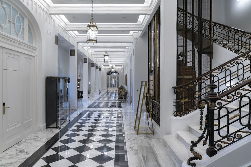 Eurostars Hotel Real 4