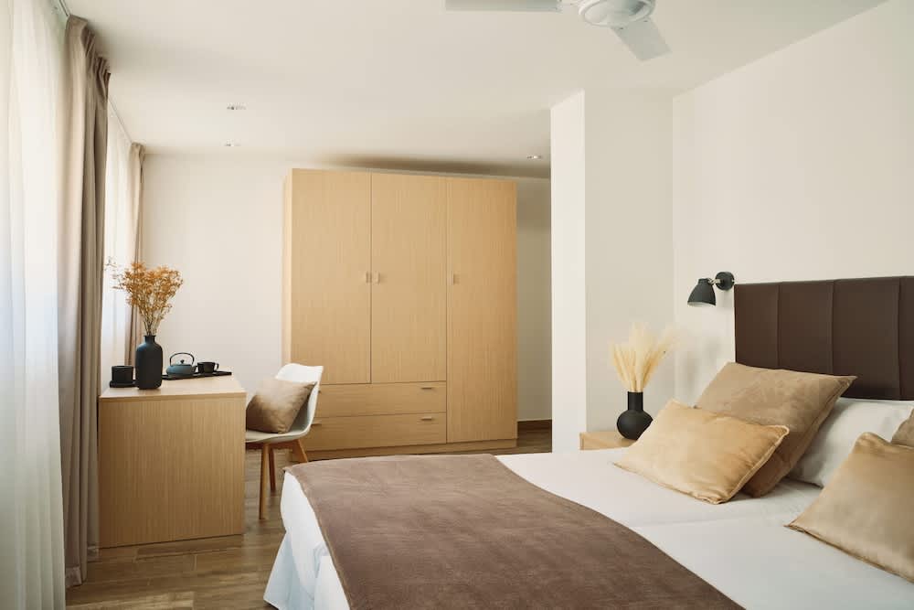 Hotel MET Pamplona 4