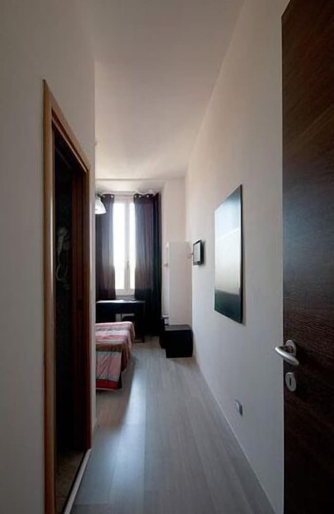 MF Hotel 4