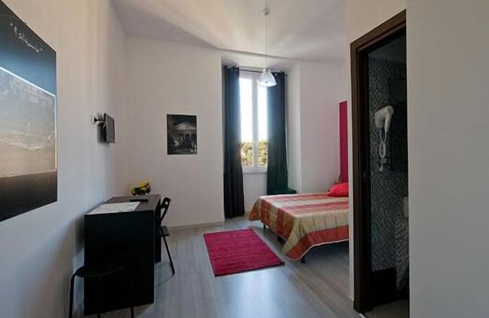 MF Hotel 5