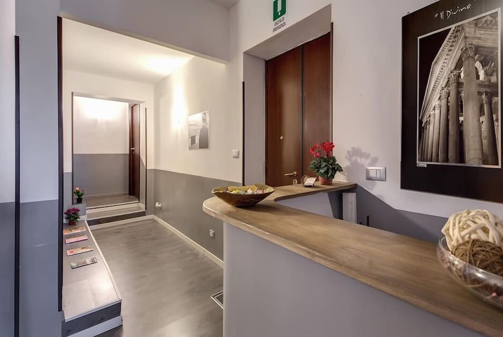 MF Hotel 2